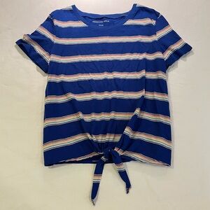 AE Crew Neck Tie Front Tee. Size Medium.